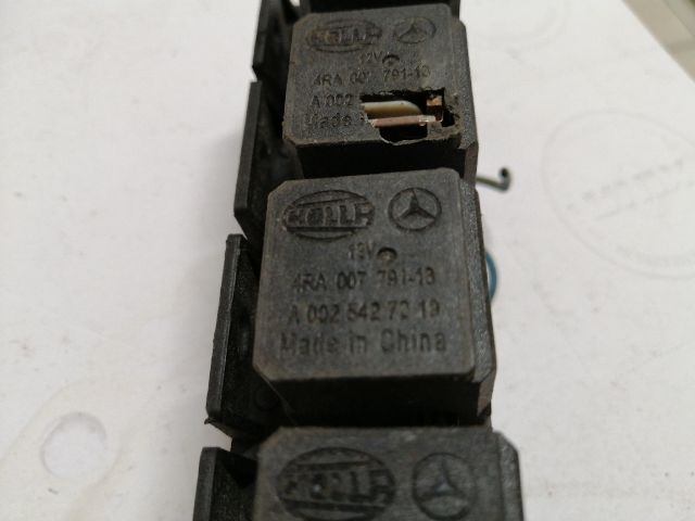 bontott MERCEDES-BENZ E-CLASS Relé