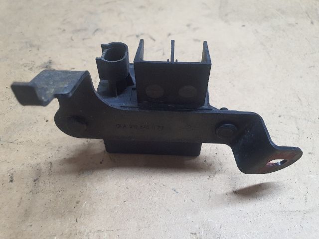 bontott MERCEDES-BENZ E-CLASS Relé