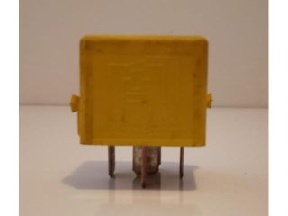 bontott MERCEDES-BENZ E-CLASS Relé