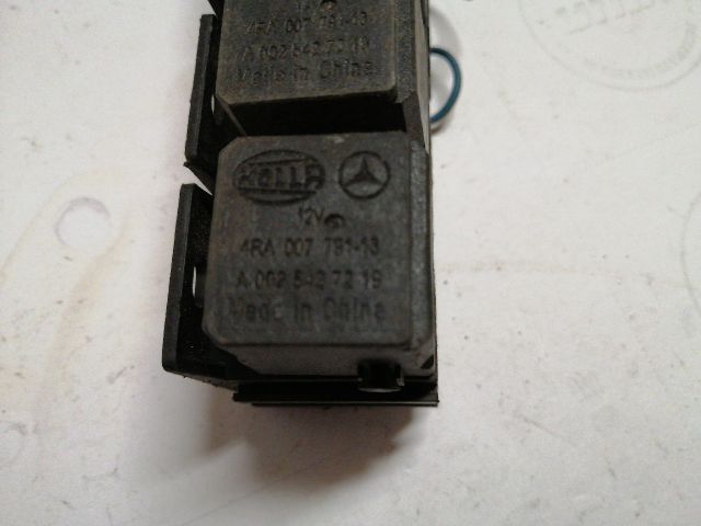 bontott MERCEDES-BENZ E-CLASS Relé
