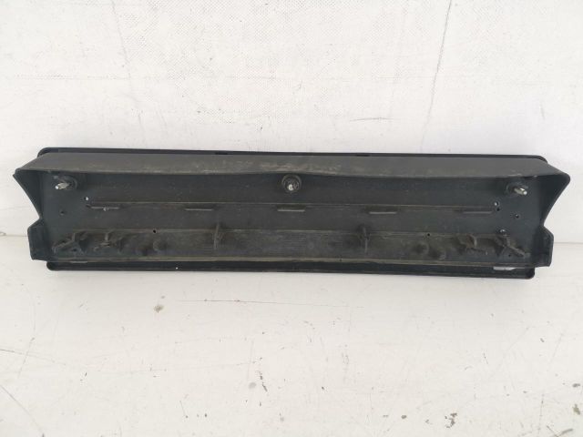 bontott MERCEDES-BENZ E-CLASS Rendszámtábla Tartó