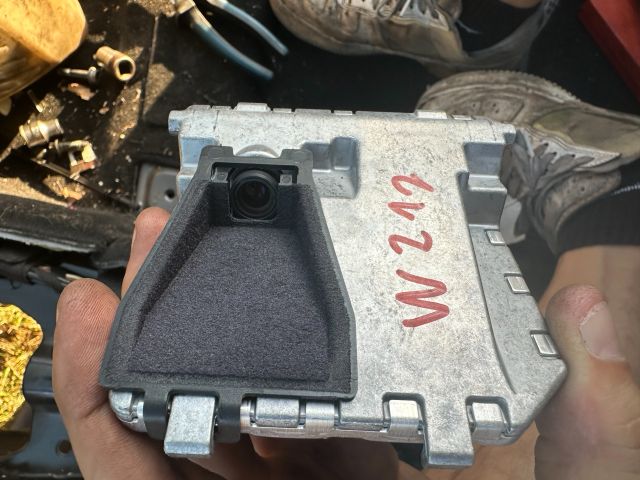 bontott MERCEDES-BENZ E-CLASS Szélvédő Multifunkciós Kamera Vezérlő Panel