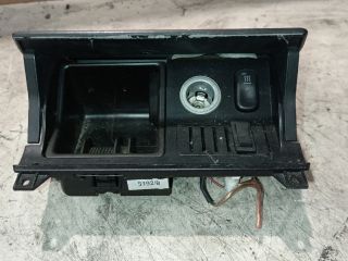 bontott MERCEDES-BENZ E-CLASS Szivargyújtó Aljzat