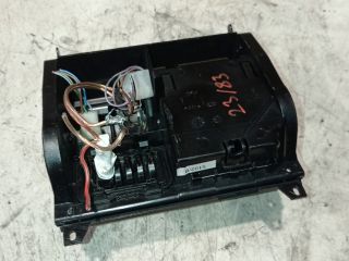 bontott MERCEDES-BENZ E-CLASS Szivargyújtó Aljzat