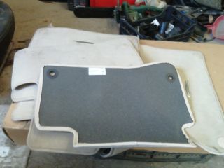 bontott MERCEDES-BENZ E-CLASS Szőnyeg Szett