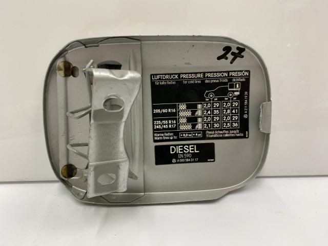 bontott MERCEDES-BENZ E-CLASS Tankajtó