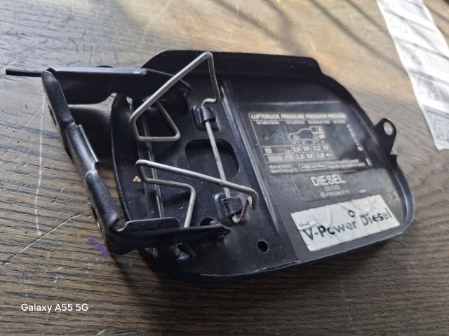 bontott MERCEDES-BENZ E-CLASS Tankajtó