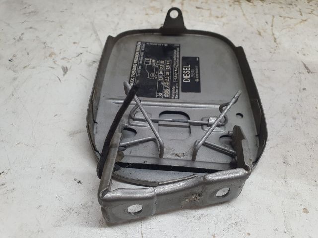 bontott MERCEDES-BENZ E-CLASS Tankajtó