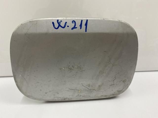 bontott MERCEDES-BENZ E-CLASS Tankajtó