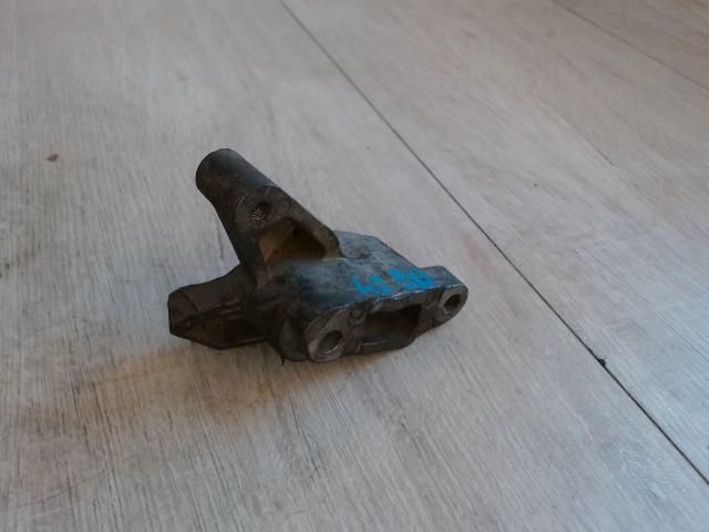 bontott MERCEDES-BENZ E-CLASS Tartó Bak