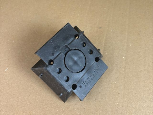 bontott MERCEDES-BENZ E-CLASS Tartó Bak