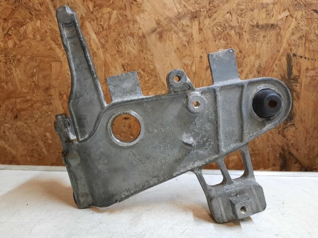 bontott MERCEDES-BENZ E-CLASS Tartó Bak