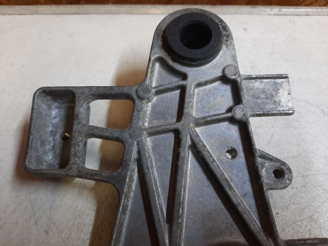 bontott MERCEDES-BENZ E-CLASS Tartó Bak