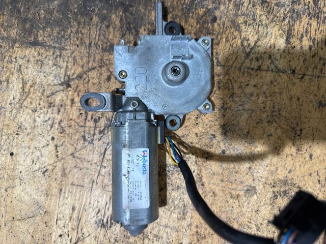 bontott MERCEDES-BENZ E-CLASS Tetőablak Motor