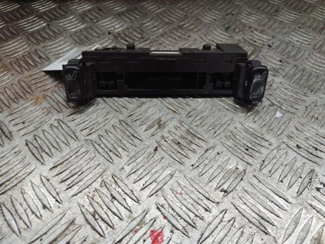 bontott MERCEDES-BENZ E-CLASS Ülésfűtés Kapcsoló Pár