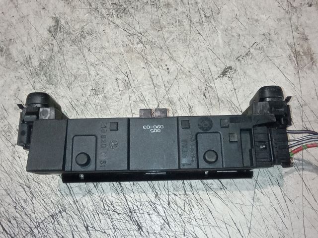 bontott MERCEDES-BENZ E-CLASS Ülésfűtés Kapcsoló Pár