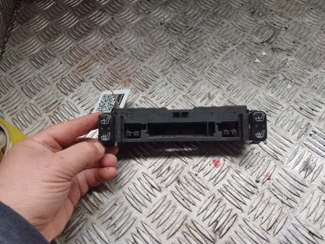 bontott MERCEDES-BENZ E-CLASS Ülésfűtés Kapcsoló Pár