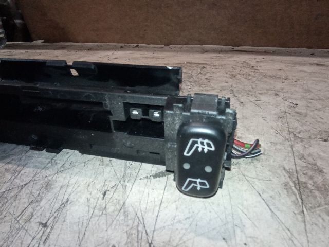 bontott MERCEDES-BENZ E-CLASS Ülésfűtés Kapcsoló Pár