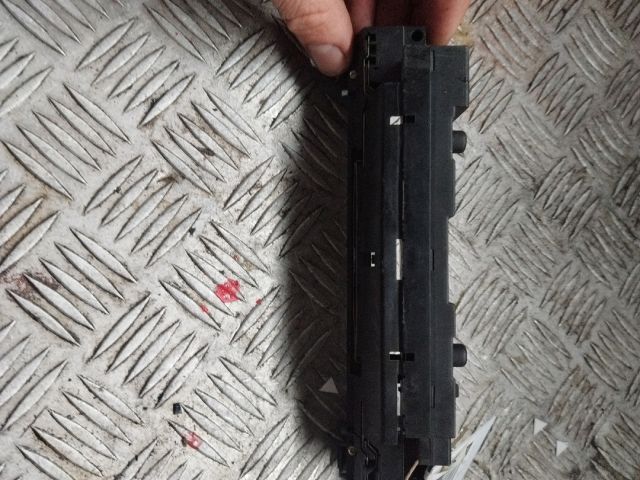 bontott MERCEDES-BENZ E-CLASS Ülésfűtés Kapcsoló Pár