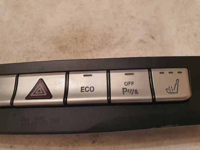 bontott MERCEDES-BENZ E-CLASS Ülésfűtés Kapcsoló Pár