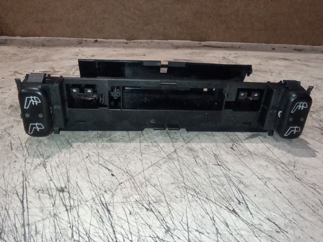 bontott MERCEDES-BENZ E-CLASS Ülésfűtés Kapcsoló Pár