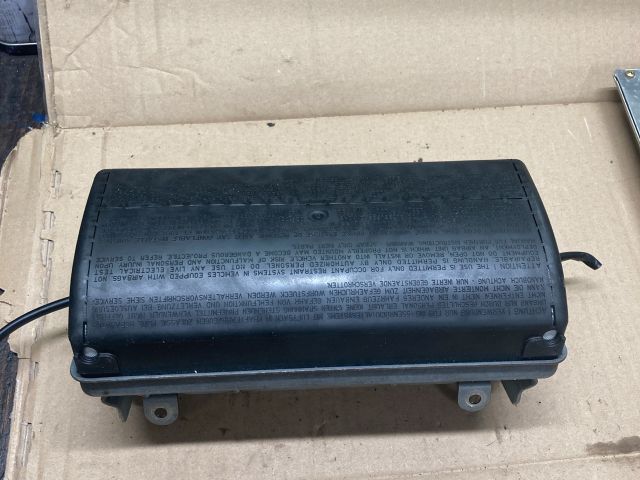 bontott MERCEDES-BENZ E-CLASS Utasoldali Légzsák