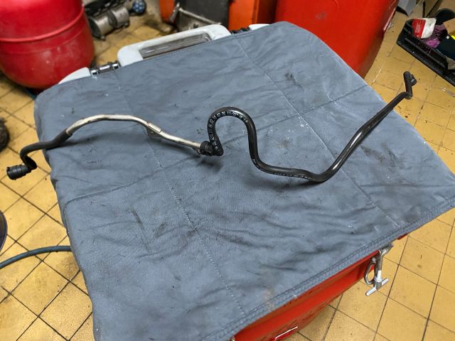 bontott MERCEDES-BENZ E-CLASS Vákum Cső