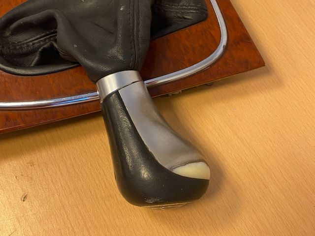 bontott MERCEDES-BENZ E-CLASS Váltógomb