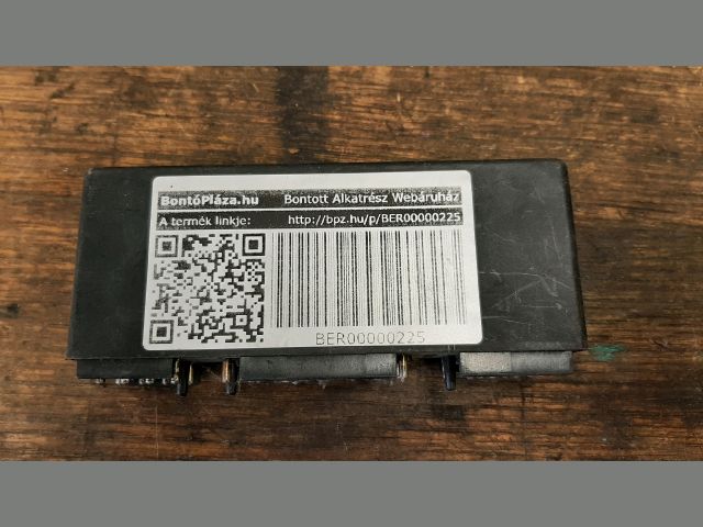 bontott MERCEDES-BENZ E-CLASS Világítás Relé