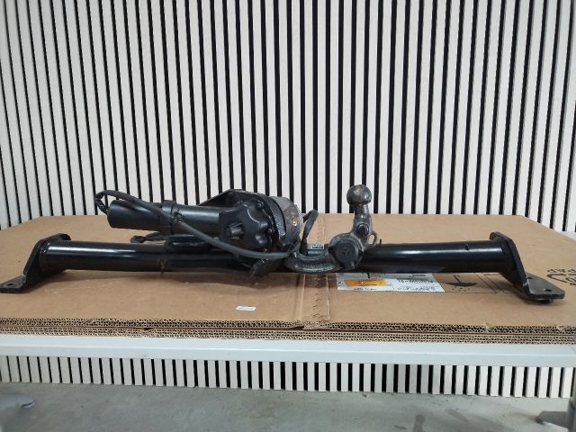 bontott MERCEDES-BENZ E-CLASS Vonóhorog