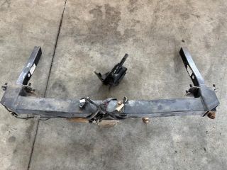 bontott MERCEDES-BENZ E-CLASS Vonóhorog