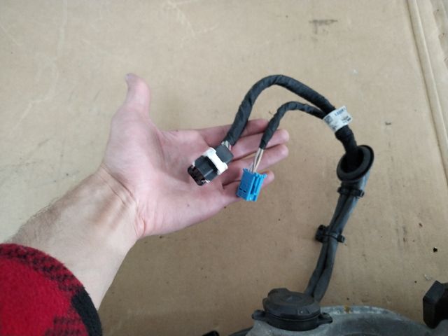 bontott MERCEDES-BENZ E-CLASS Vonóhorog