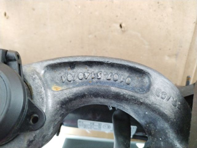 bontott MERCEDES-BENZ E-CLASS Vonóhorog