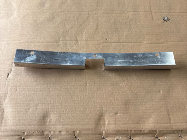 bontott MERCEDES-BENZ EQA Alsó Kereszttartó