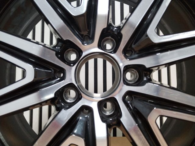 bontott MERCEDES-BENZ EQA Alufelni (1 db)