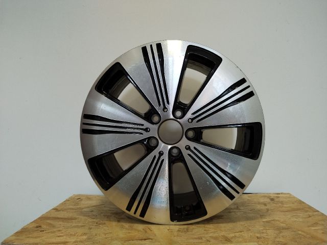 bontott MERCEDES-BENZ EQA Alufelni (1 db)