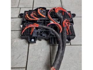 bontott MERCEDES-BENZ EQA Biztosítéktábla Motortér