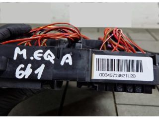 bontott MERCEDES-BENZ EQA Biztosítéktábla Motortér