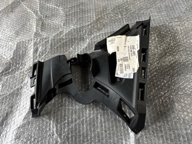 bontott MERCEDES-BENZ EQA Jobb első Lökhárító Tartó (Műanyag)