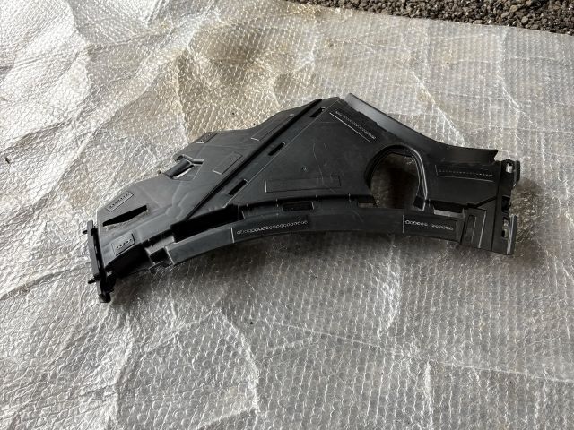 bontott MERCEDES-BENZ EQA Jobb első Lökhárító Tartó (Műanyag)