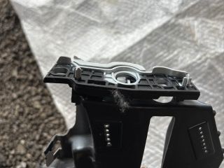 bontott MERCEDES-BENZ EQA Jobb első Lökhárító Tartó (Műanyag)