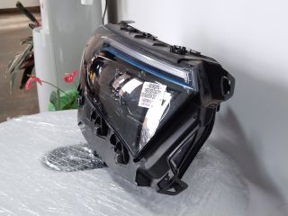 bontott MERCEDES-BENZ EQA Jobb Fényszóró