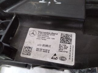 bontott MERCEDES-BENZ EQA Jobb Fényszóró