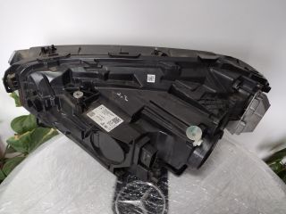 bontott MERCEDES-BENZ EQA Jobb Fényszóró