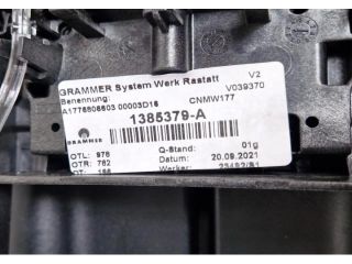 bontott MERCEDES-BENZ EQA Könyöklő