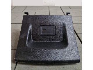 bontott MERCEDES-BENZ EQA USB HUB