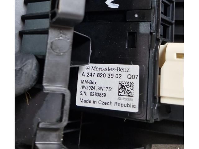 bontott MERCEDES-BENZ EQA USB HUB