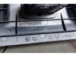 bontott MERCEDES-BENZ EQA USB HUB