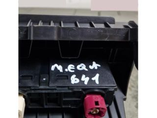 bontott MERCEDES-BENZ EQA USB HUB