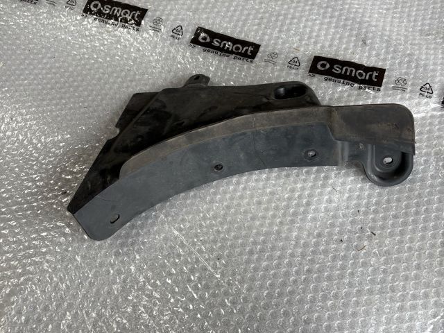 bontott MERCEDES-BENZ EQB Bal Küszöb Légterelő